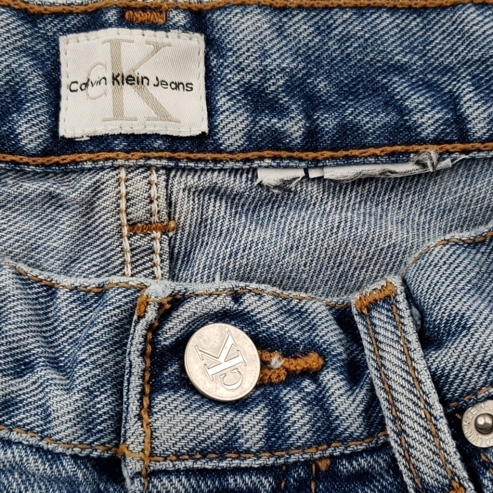 VINTAGE Calvin Klein 11" High Rise Cut Off Shorts - Picture 5 of 10